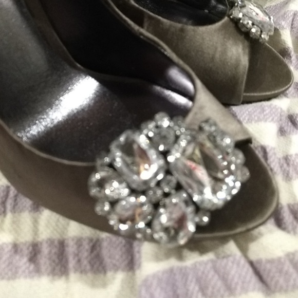 Jessica Simpson Hardy 2 grey satin pump - Picture 2 of 5